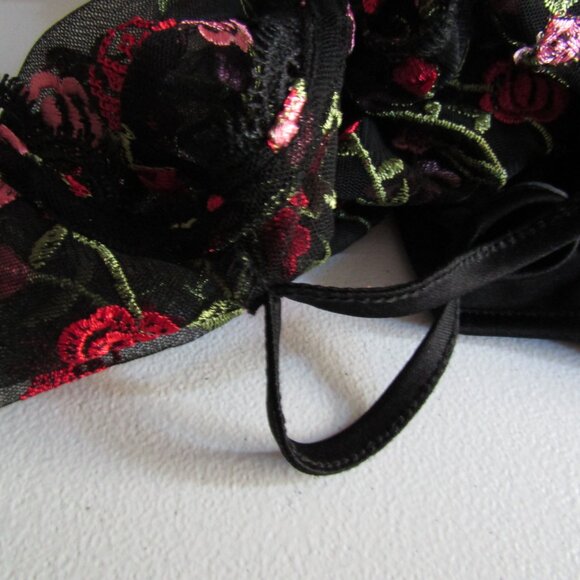 Zunie Embroidery Floral Mesh Dress - Picture 6 of 8